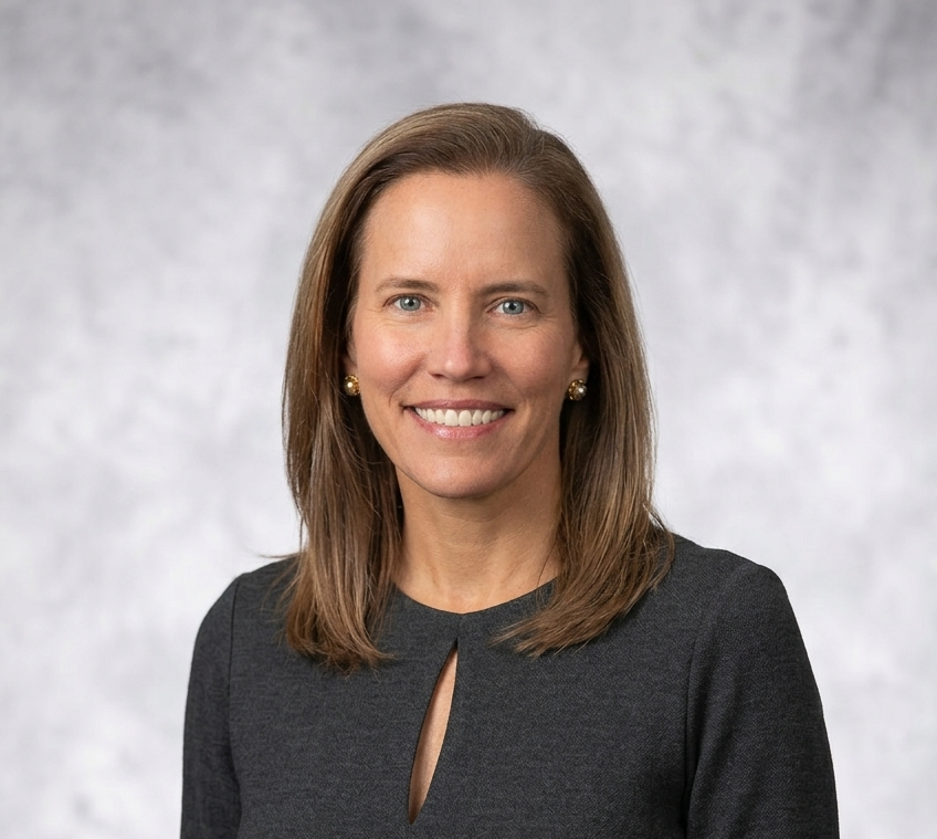 Gretchen Roede 26 headshot-1